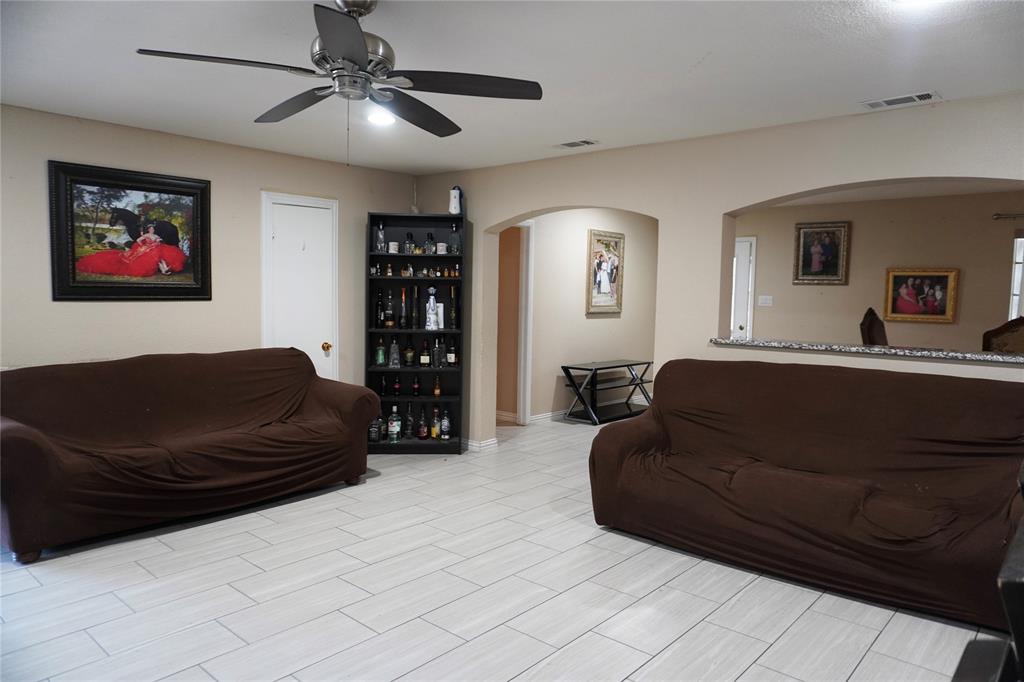 2809 Linden Lea