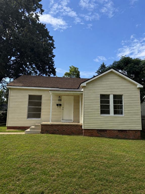 146 E College Street