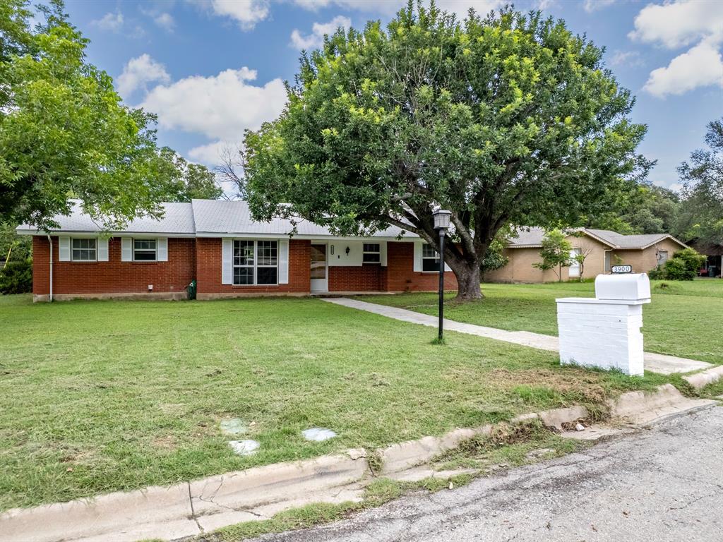 3900 Oakdale Drive