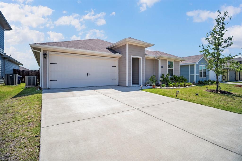 6505 Shoreline Lane