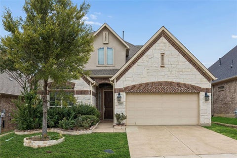 Photo of 2707 Point Vista Drive, Lewisville, TX 75067 (MLS # 21400986)