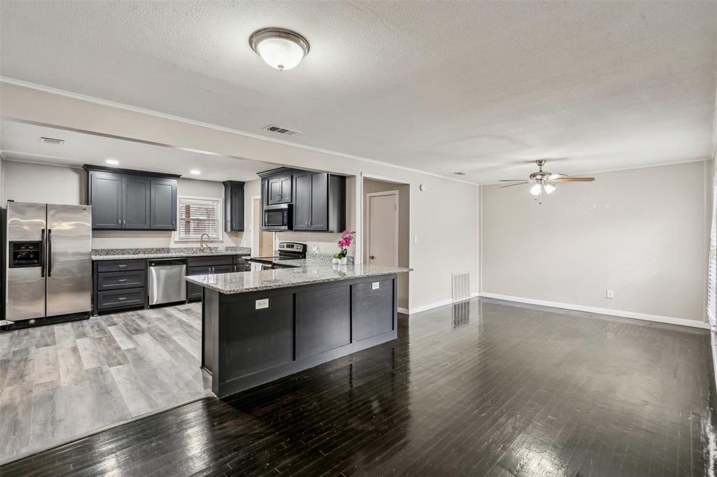 Fort Worth, Texas 76133, United States, 4 Bedrooms Bedrooms, ,2 BathroomsBathrooms,Residential,Pending,20548