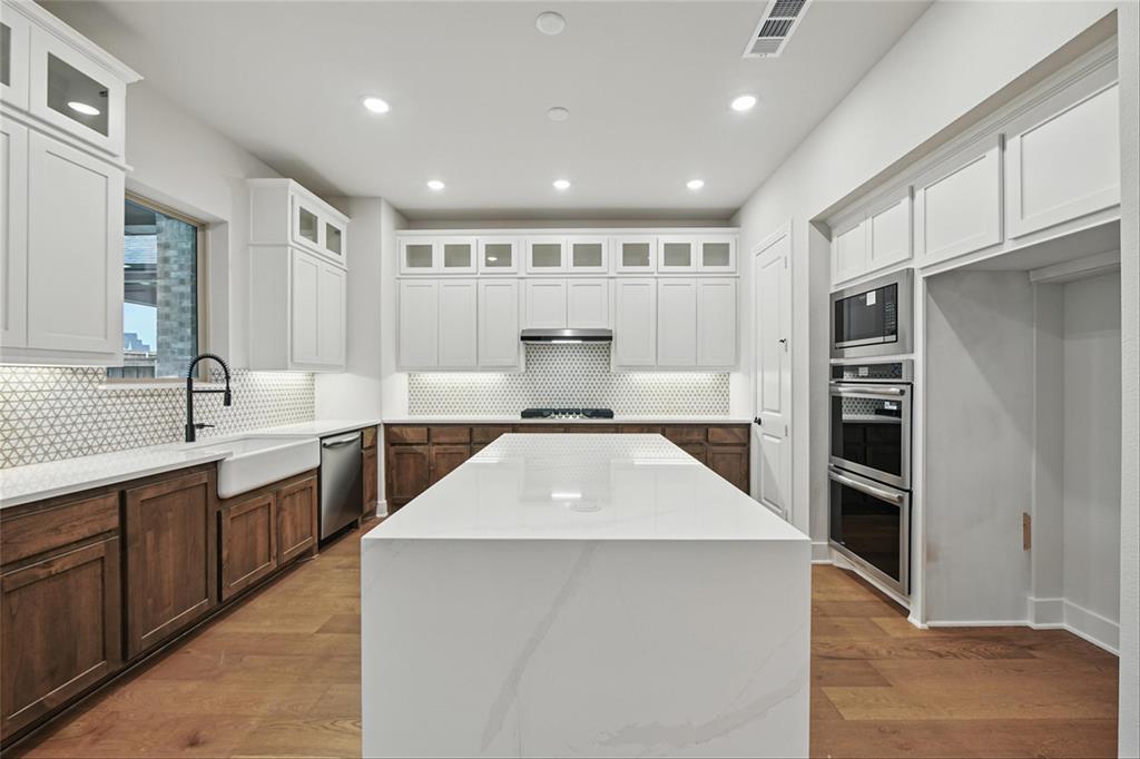 713 Squill Road
