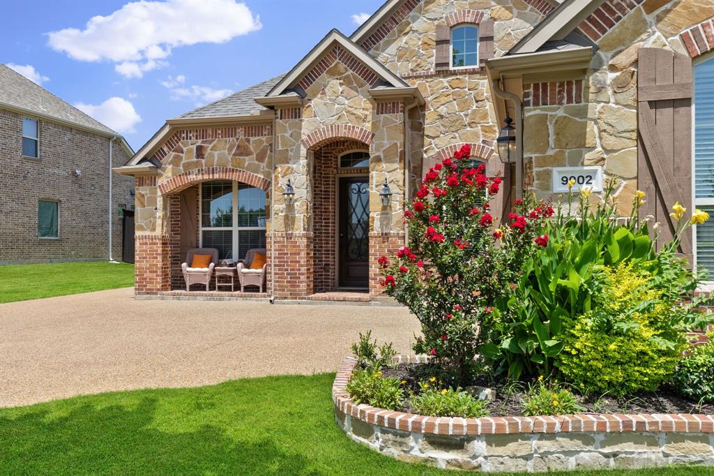 9902 Clubhouse Circle