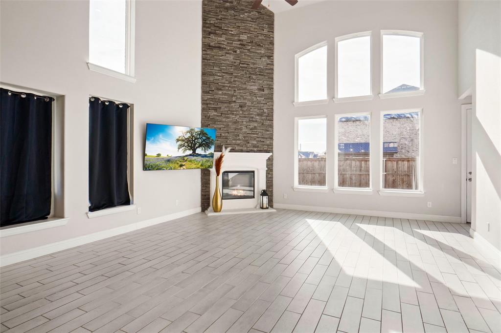 Justin Crossing Add - Residential