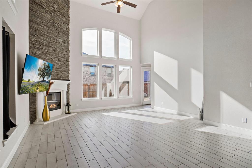 Justin Crossing Add - Residential