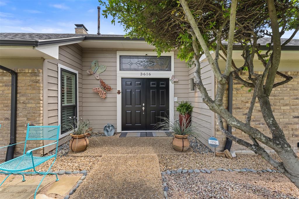 3616 Wandering Trail