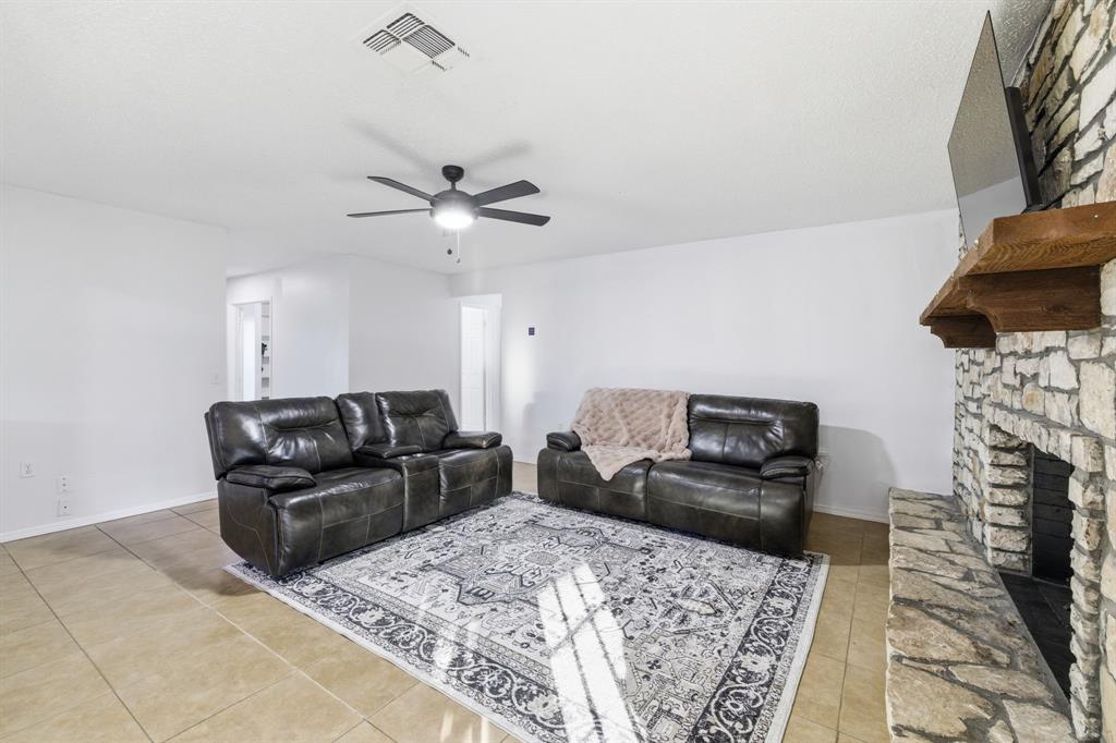 Valley Forge Bl 15933 Un 3 - Residential