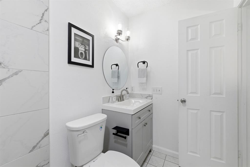 Valley Forge Bl 15933 Un 3 - Residential