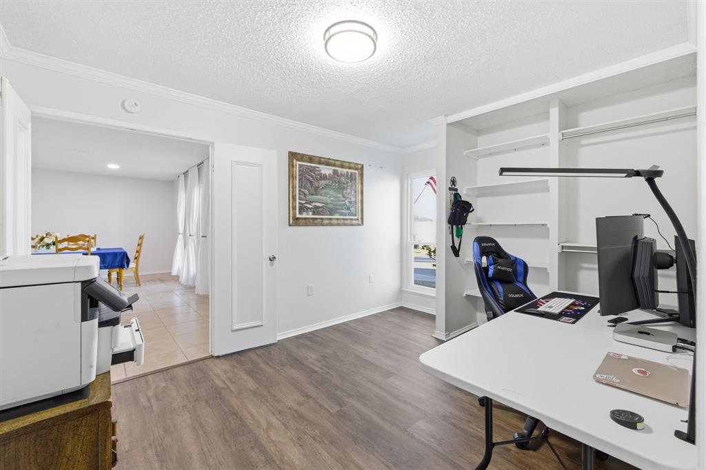 Valley Forge Bl 15933 Un 3 - Residential