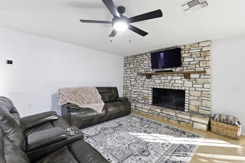 Valley Forge Bl 15933 Un 3 - Residential