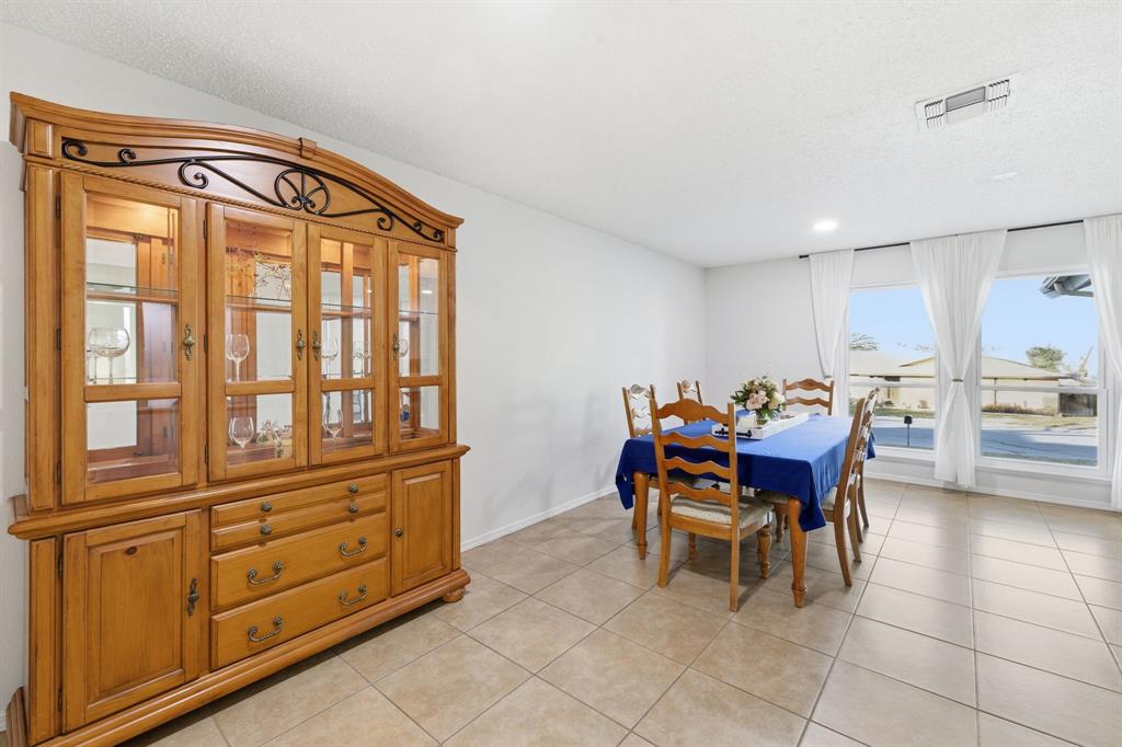 Valley Forge Bl 15933 Un 3 - Residential