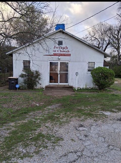 Photo of 3642 Carpenter Avenue, Dallas, TX 75210 (MLS # 21223565)