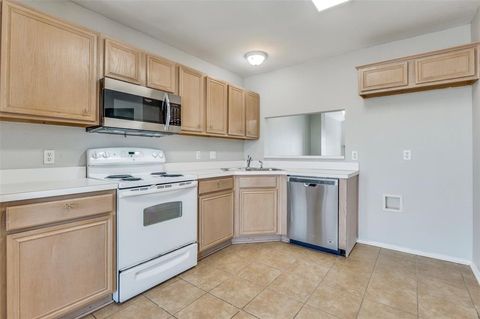 Tiny photo for 800 Ponselle Drive, Arlington, TX 76001 (MLS # 21152958)