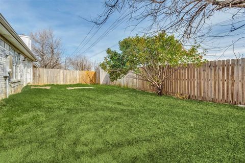 Tiny photo for 800 Ponselle Drive, Arlington, TX 76001 (MLS # 21152958)