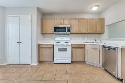 Tiny photo for 800 Ponselle Drive, Arlington, TX 76001 (MLS # 21152958)