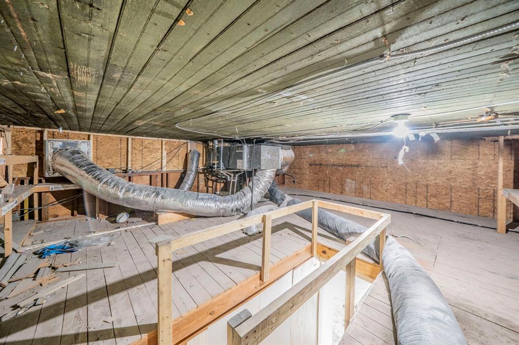 O T Ennis - Commercial Lease