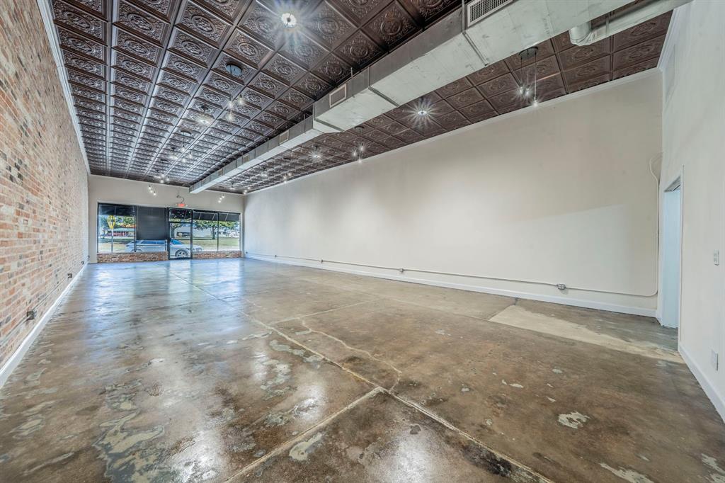 O T Ennis - Commercial Lease