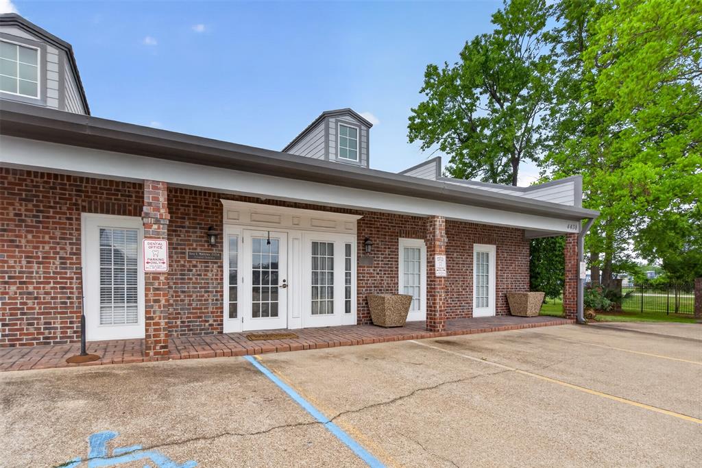 4438 Viking Drive Suite 100