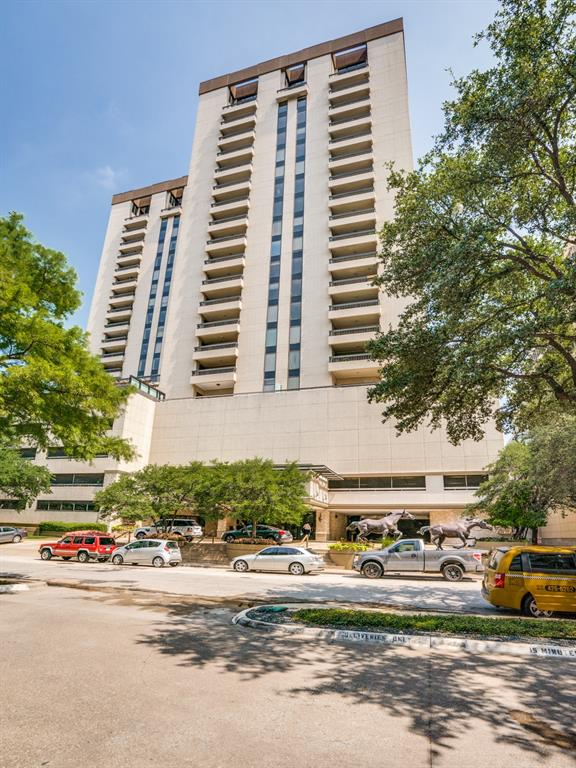 5909 Luther Lane 1106