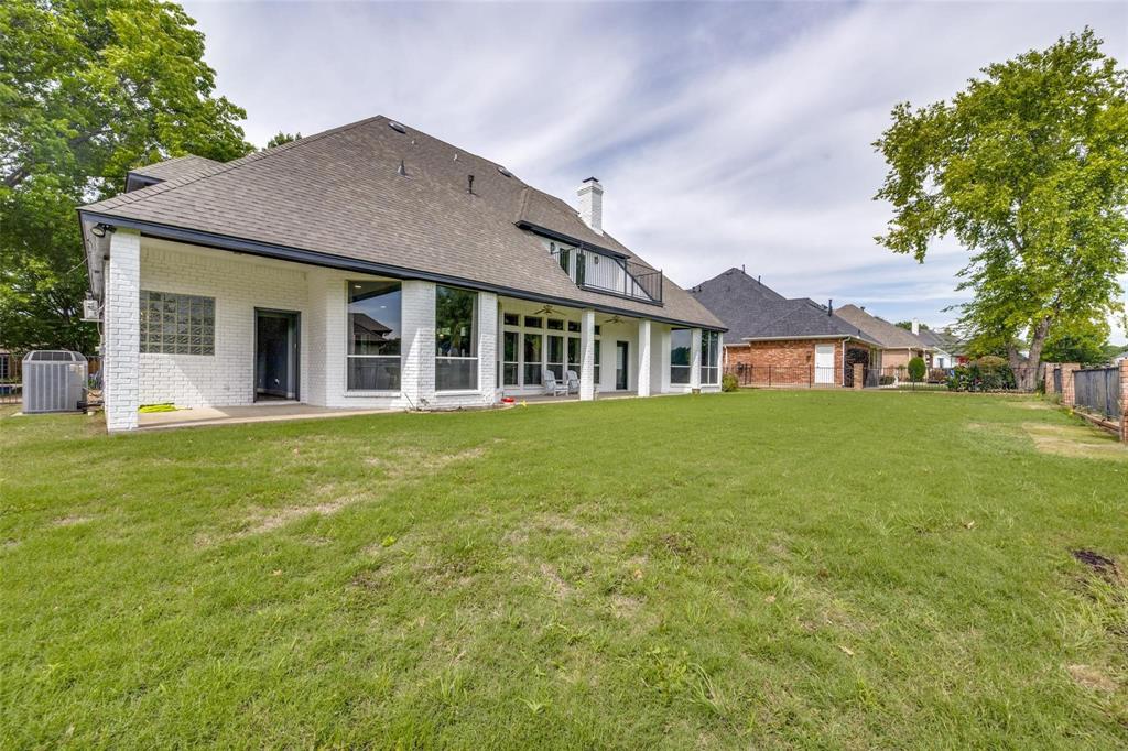 818 Riviera Drive