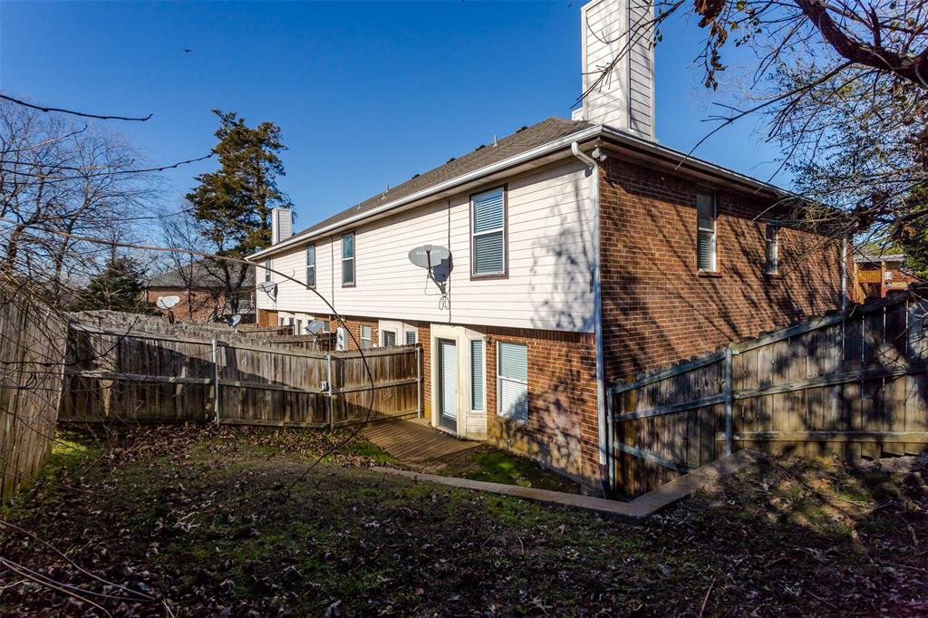 West Lake Ennis-Rev - Residential Lease