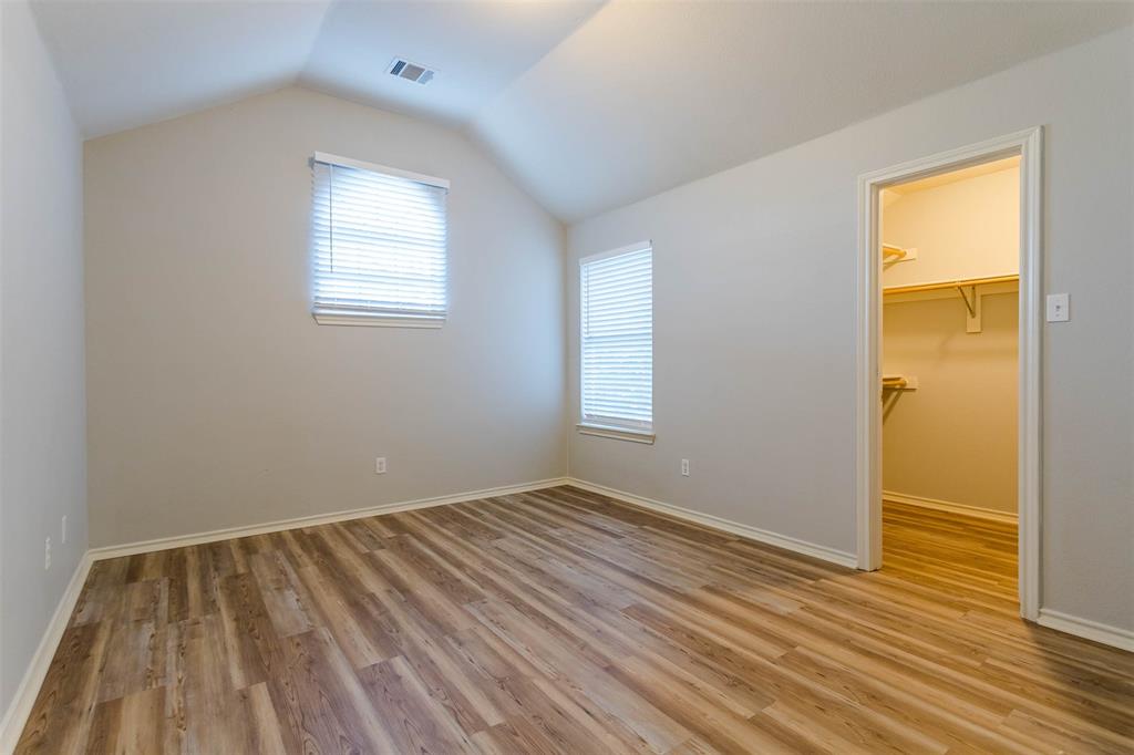 West Lake Ennis-Rev - Residential Lease