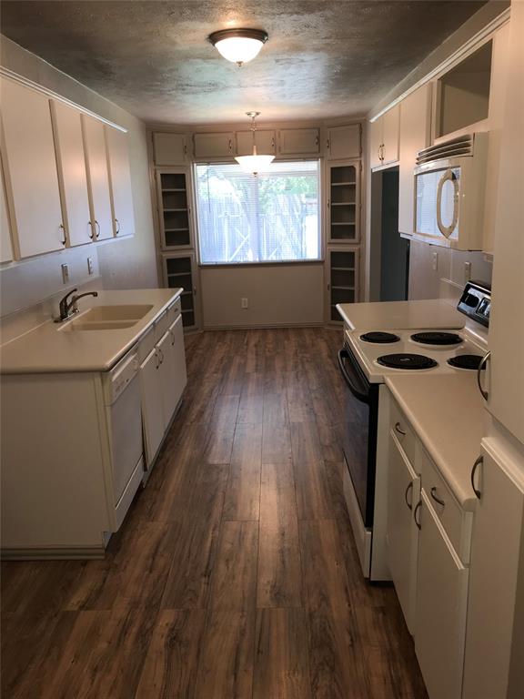 1004 Cross Bend Road