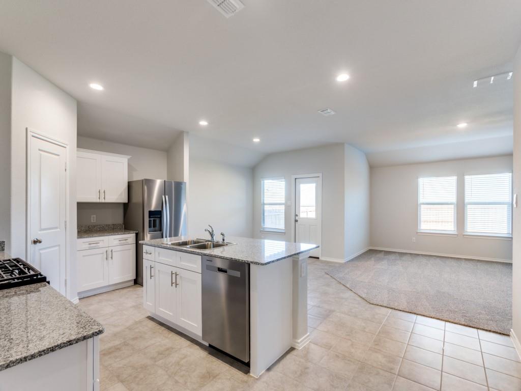 SCULPTORS PARK - Residential Lease