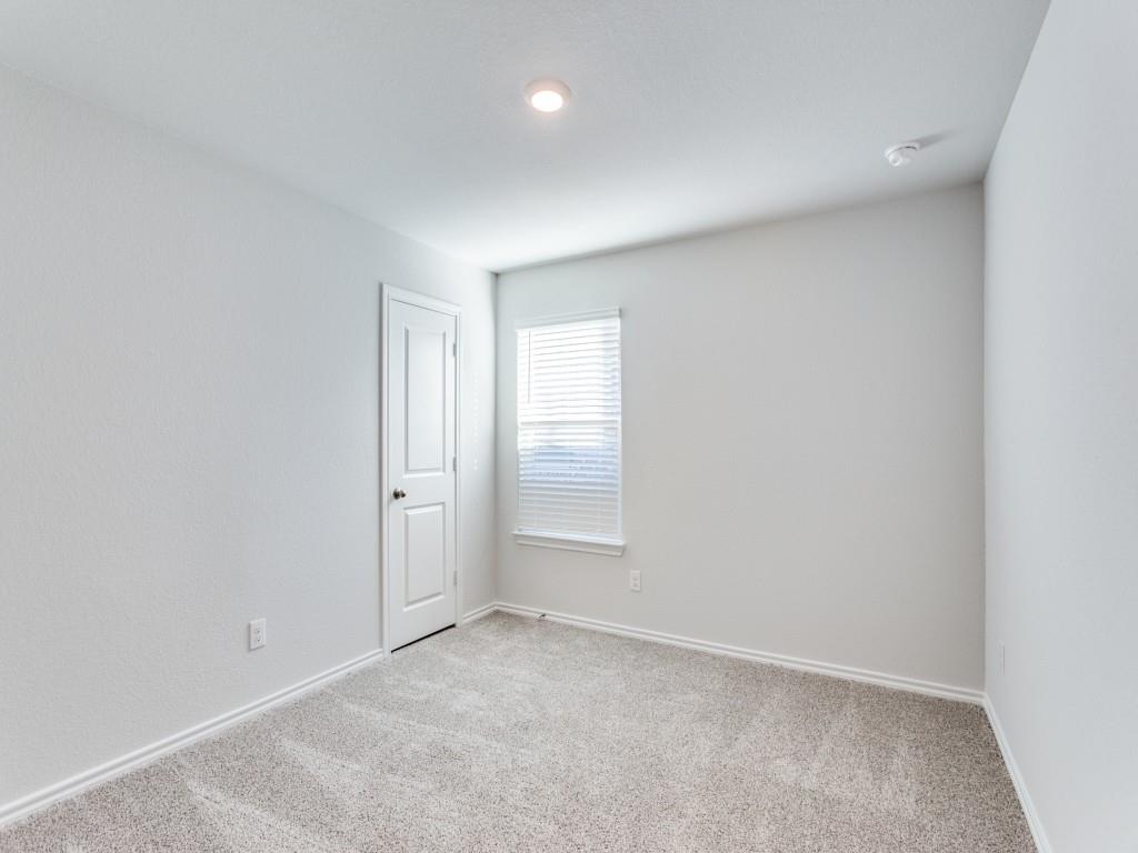 SCULPTORS PARK - Residential Lease