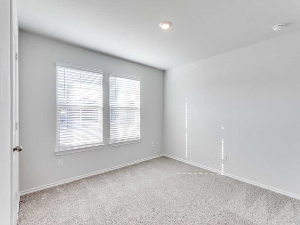 SCULPTORS PARK - Residential Lease