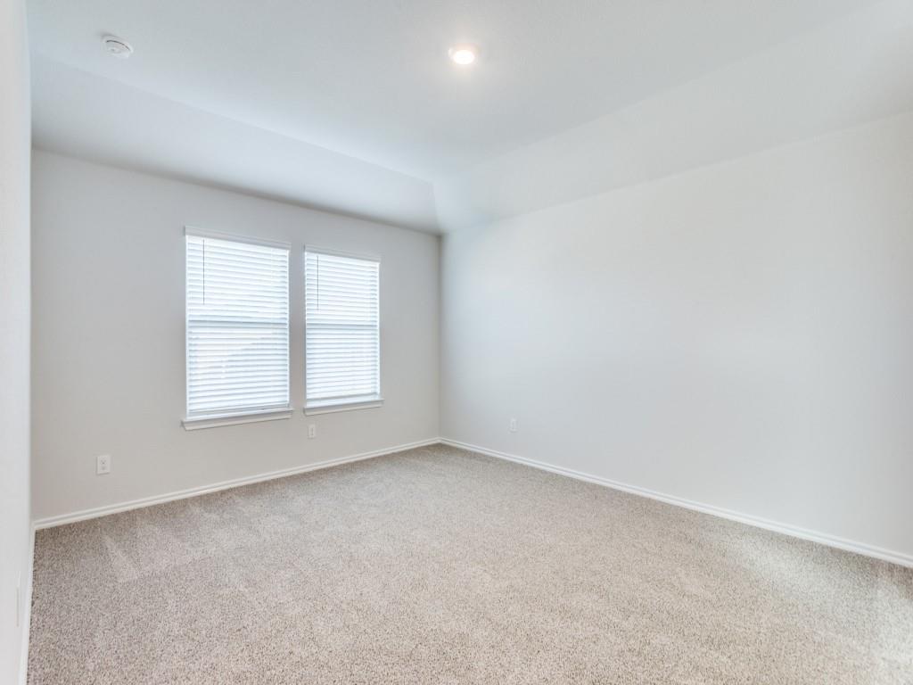 SCULPTORS PARK - Residential Lease