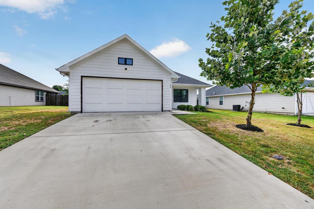106 Clover Circle