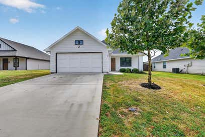 106 Clover Circle Weatherford TX 76086
