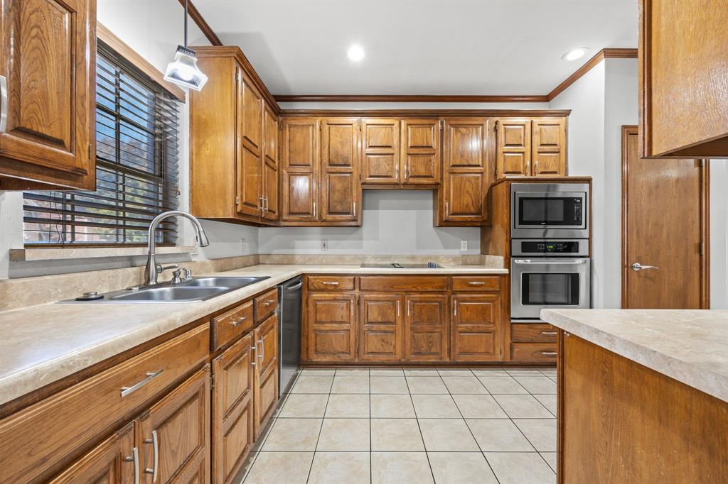 3917 Shumard Oak Drive