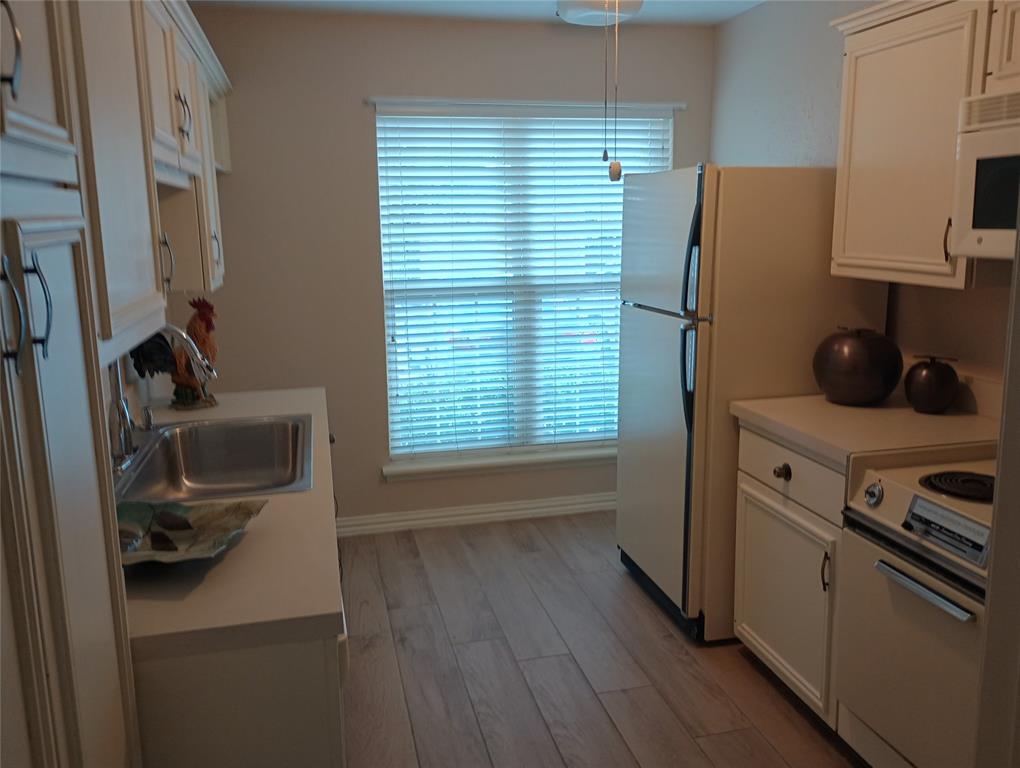 539 W Lookout Drive 135