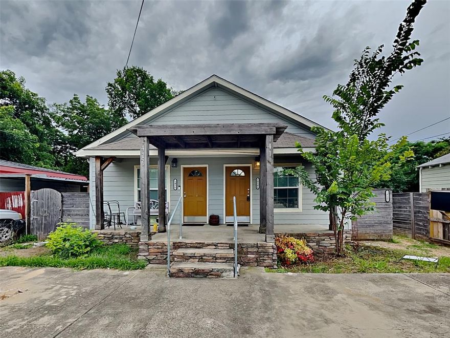 $500 off the first month rent! Nestled in the core of Dallas, Texas, this multi-family home at 1414 Record Crossing Road speaks volumes of utility and aesthetic. With three spacious bedrooms and two full bathrooms, feast upon 1460 square feet of lavish living space primed for your comfort. Built in the year 2004, this gem integrates state-of-the-art features for a smooth and contemporary lifestyle. The generous lot size of 9756 echoes a vast scope for outdoor activities and socializing events. Its ideal location ensures everything from the bustling city scene to the tranquil suburbs is merely a few steps away. Whether you're a working professional or aspiring to start a family, this property's vicinity to top-rated schools, lifestyle hubs, and commercial establishments is a boon. Own this house and live the perfect balance of city life and domestic tranquility. Nestled in the core of Dallas, Texas, this multi-family home at 1414 Record Crossing Road speaks volumes of utility and aesthetic. With three spacious bedrooms and two full bathrooms, feast upon 1460 square feet of lavish living space primed for your comfort. Built in the year 2004, this gem integrates state-of-the-art features for a smooth and contemporary lifestyle. The generous lot size of 9756 echoes a vast scope for outdoor activities and socializing events. Its ideal location ensures everything from the bustling city scene to the tranquil suburbs is merely a few steps away. Whether you're a working professional or aspiring to start a family, this property's vicinity to top-rated schools, lifestyle hubs, and commercial establishments is a boon. Own this house and live the perfect balance of city life and domestic tranquility.
 Resident Benefit Package: $42.00-month. Includes HVAC air filter delivery, Liability Insurance, Credit Reporting, Rewards Program, and much more! 
This property is eligible for deposit alternative coverage in lieu of a security deposit.