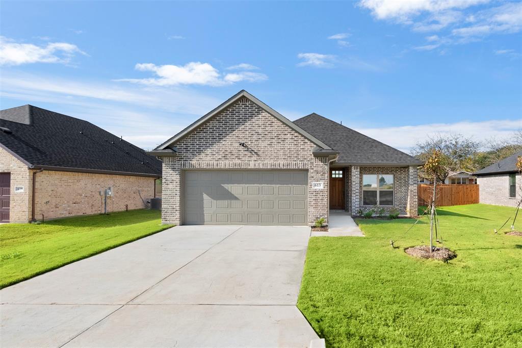 Photo of 613 Escovedo Drive, Italy, TX 76651 (MLS # 21420299)