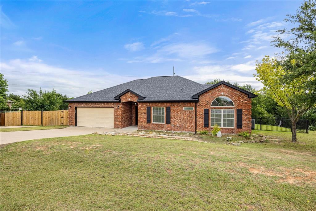 2935 Meandering Way