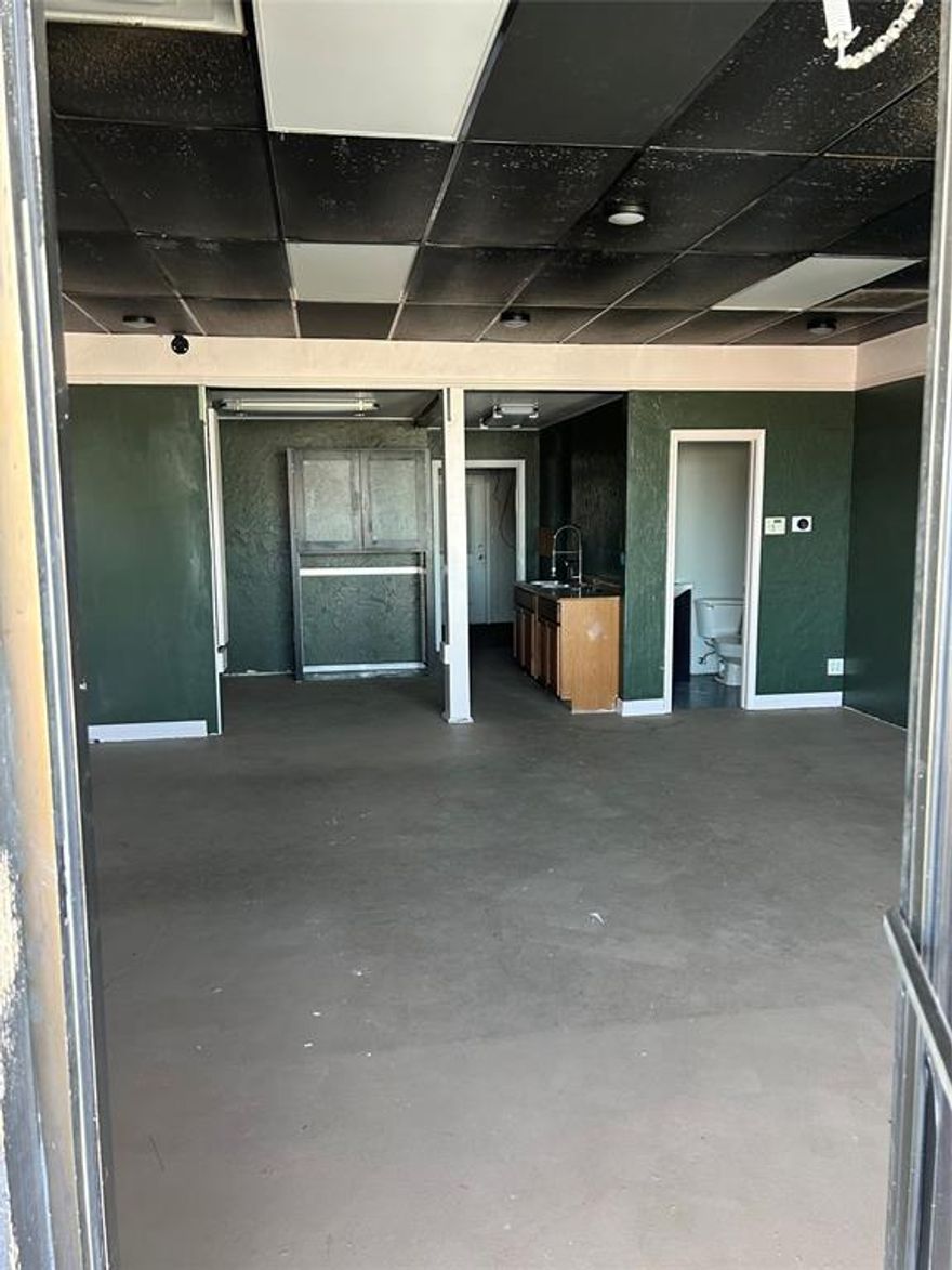 Great commercial space available.  Approximately 1,200 square feet of versatile commercial space available for lease.

Prime Location: Centrally located near I-35 and Hwy 174, offering excellent visibility and accessibility.

Zoning: Industrial zoning allows for a variety of commercial uses.  

Parking: Ample on-site parking available for both customers and employees.