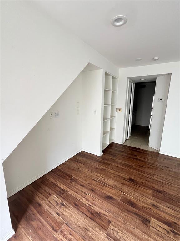 4343 Travis Street 9