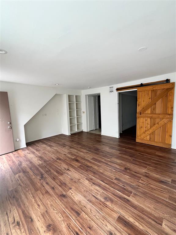 4343 Travis Street 9