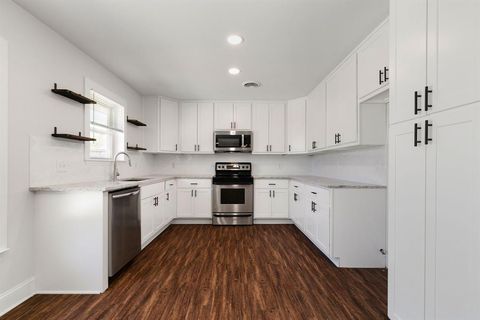 545 Temple Drive Lewisville TX 75057