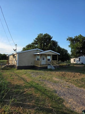 916 W AVE B ST, ROSEBUD, TX 76570 - Image f2f5fe330133fc35873910c1933cd843/1085699802