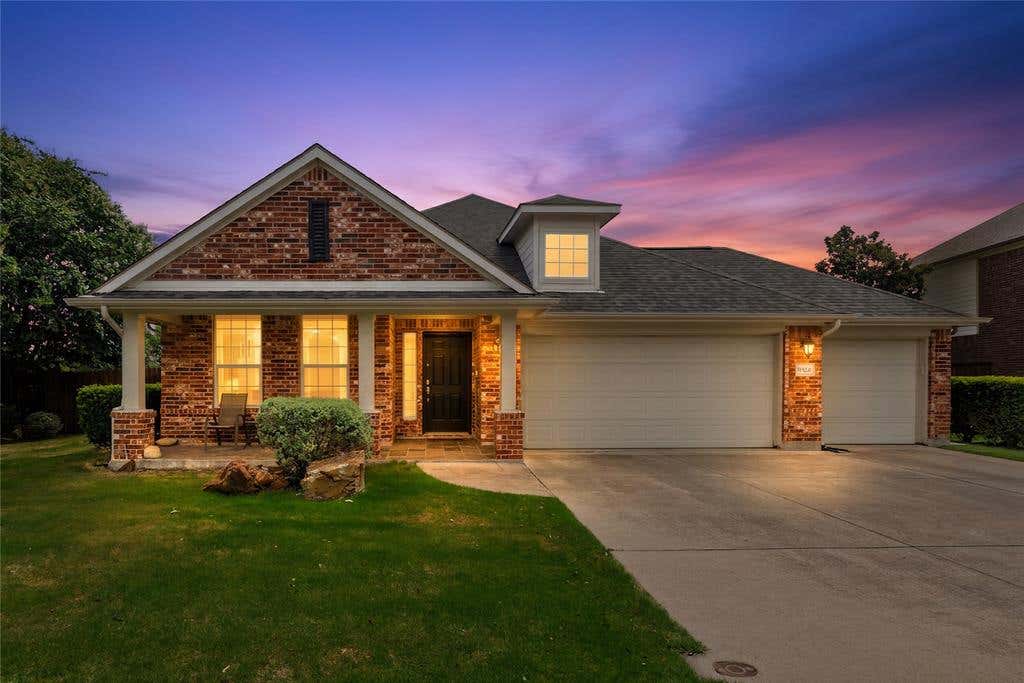 Photo of 11324 Kenny Drive, Fort Worth, TX 76244 (MLS # 21359459)