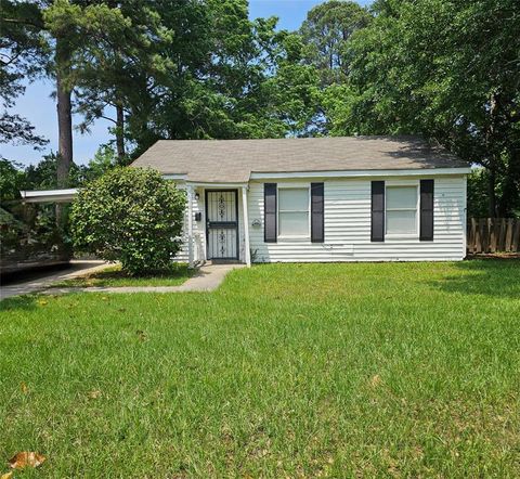 Photo of 1808 Corbitt Street, Shreveport, LA 71108 (MLS # 21255153)