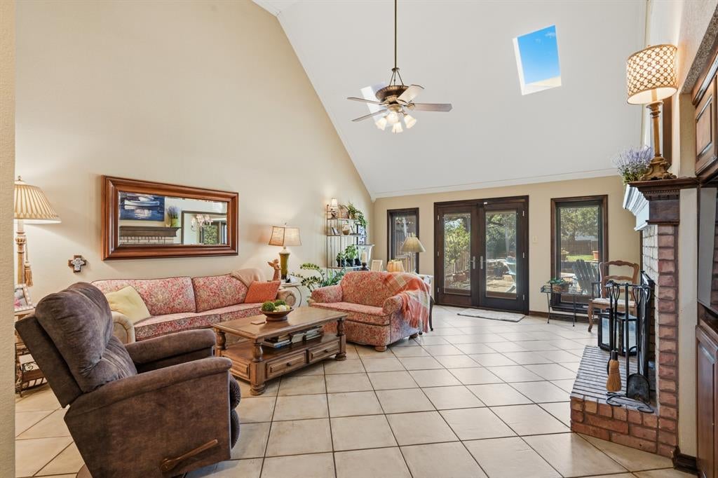 2104 Emerald Lake Drive