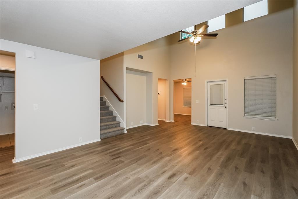 BEECHWOOD CREEKS - Residential Lease