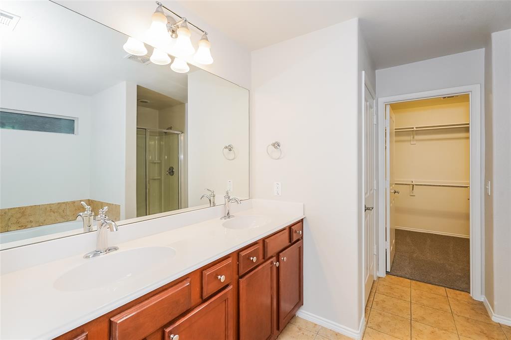 BEECHWOOD CREEKS - Residential Lease