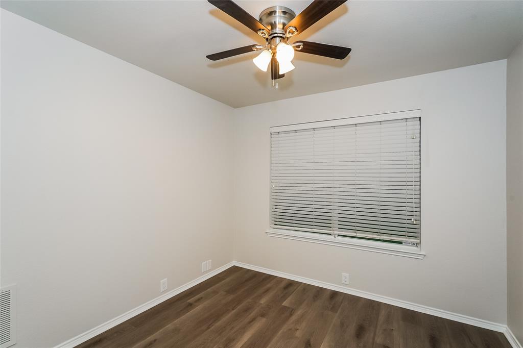 BEECHWOOD CREEKS - Residential Lease